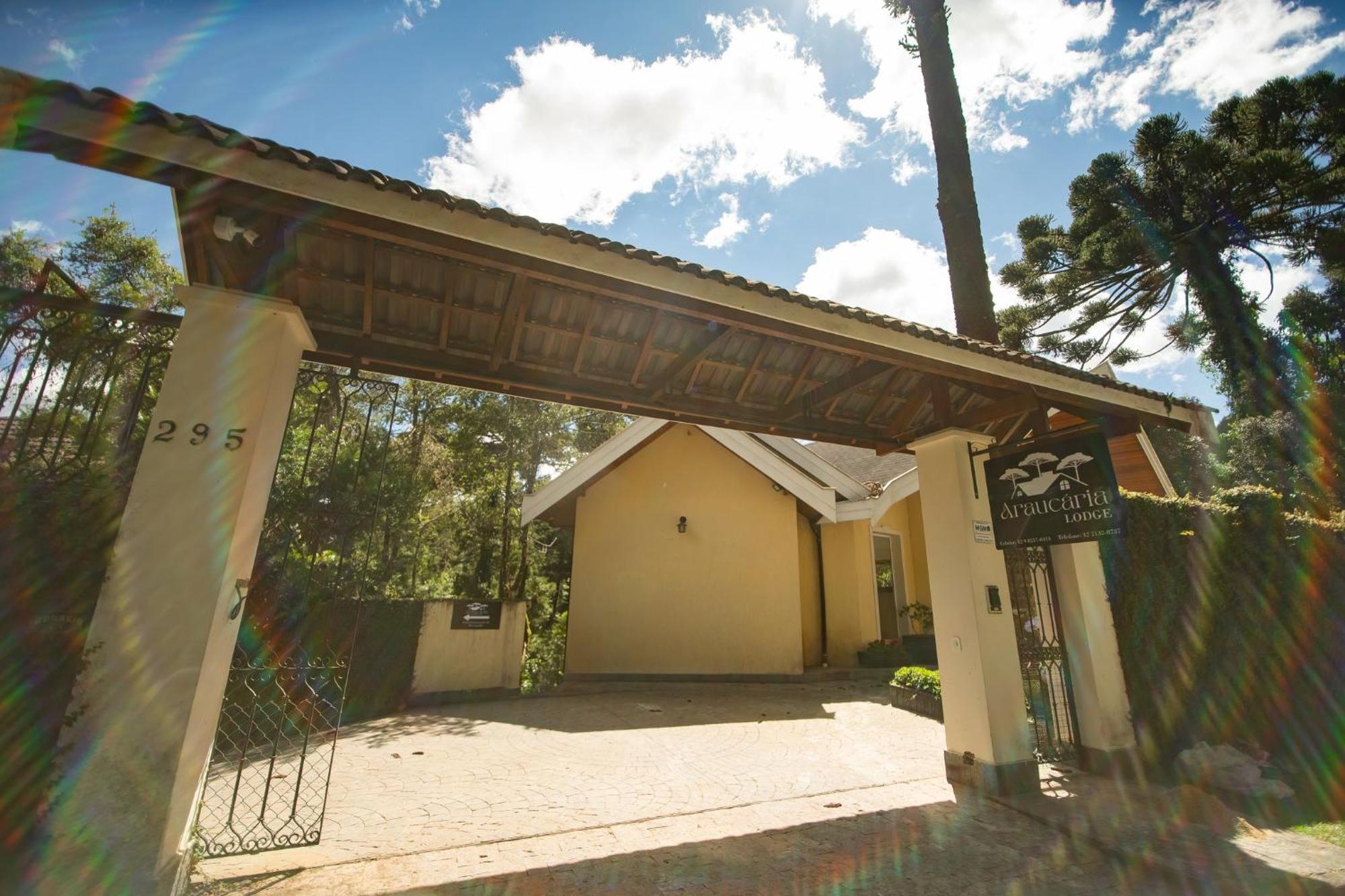 Araucaria Lodge Campos do Jordão Esterno foto